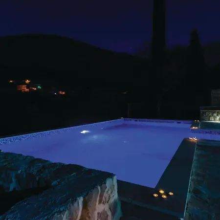 Stunning In Zaton With Jacuzzi *
